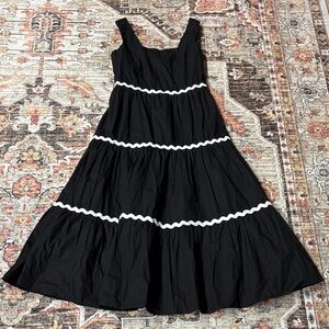 CeCe Trim Square Neck Tiered Maxi Dress in Black with Scallop Accents Sz S